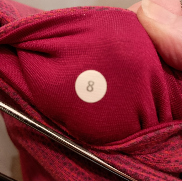 Lululemon Capri Leggings. Size 8 - Picture 5 of 7